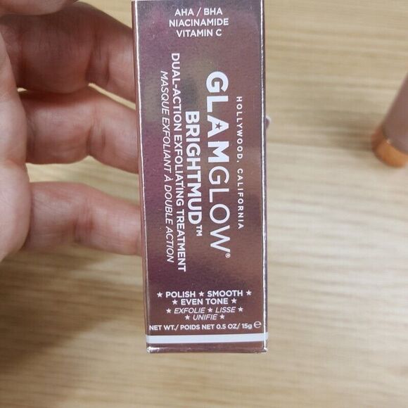 Glamglow Brightmud Dual Action Exfoliating Treatment Mask Travel Mini .5oz - Picture 3 of 4